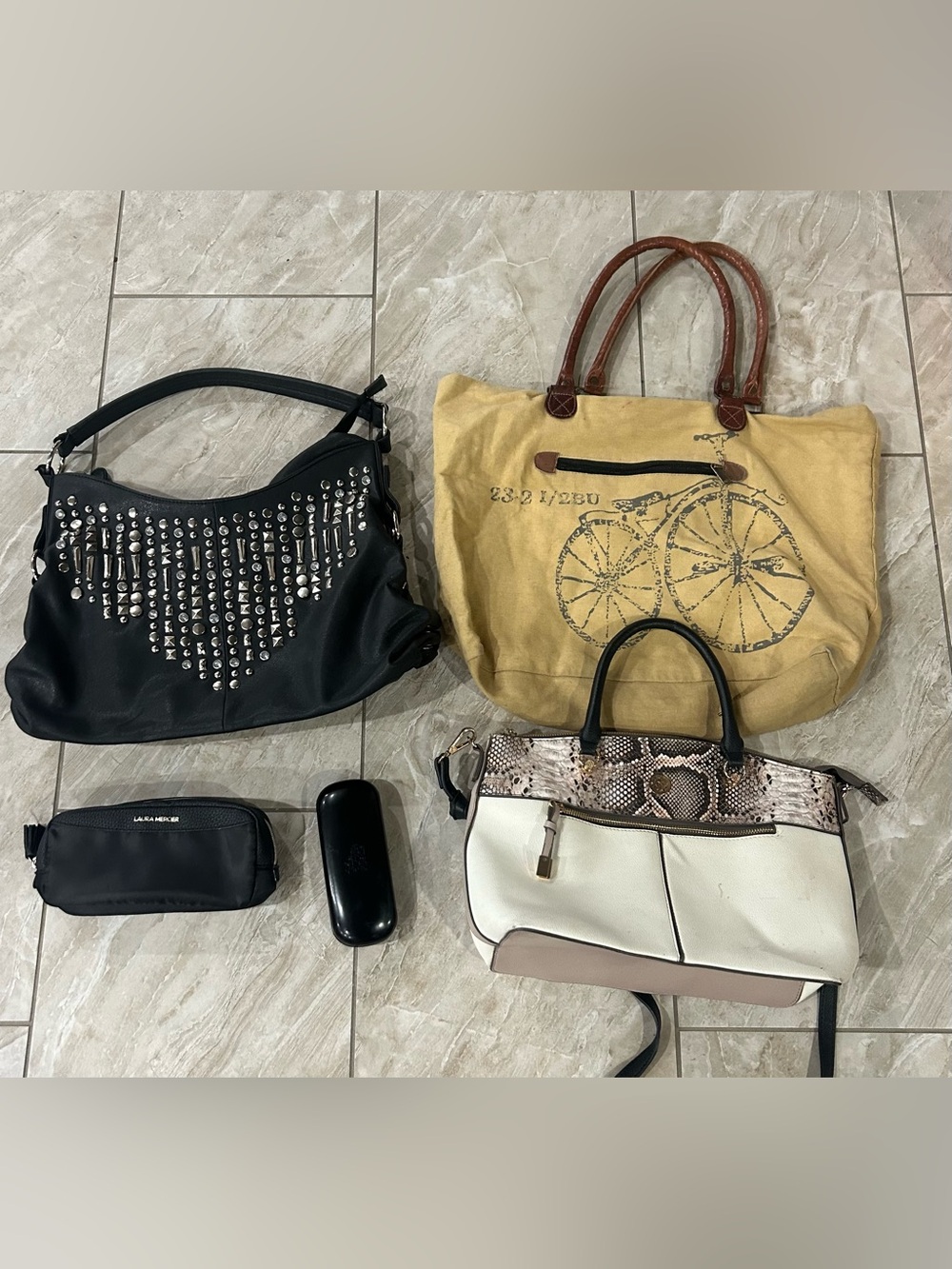 Givenchy, Gucci, LV, MK Designer Purse & Watch Reseller Box Lot of 30 Wholesale - Picture 11 of 13